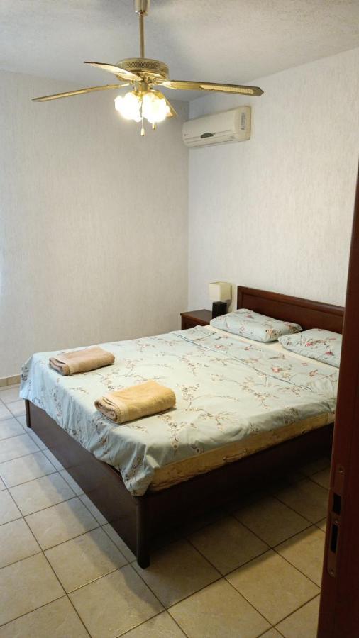 Villa Приятна Къща За Почивка Караколев 1 à Obrochishte Extérieur photo